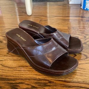 Nine West Wedge Sandals (size 9.5)
